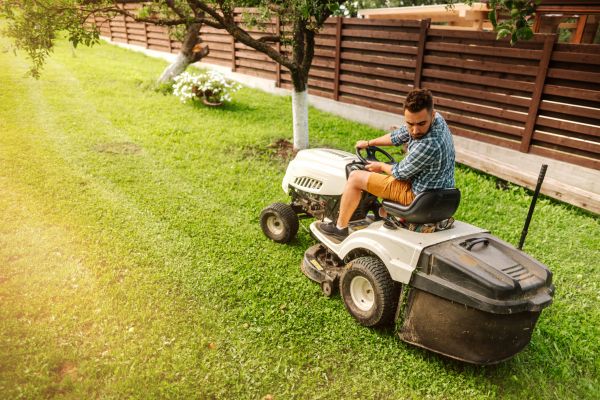 Industrial Lawn Mowing in Edison
