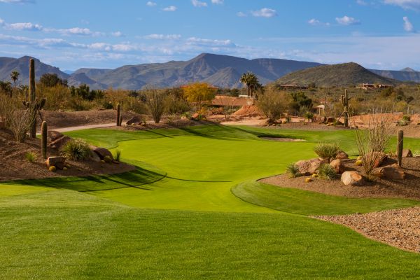 Golf Course Groundskeeping in Edison